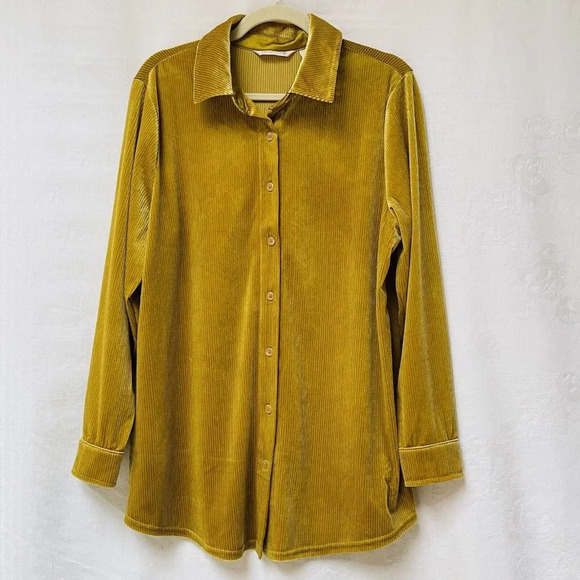 Soft Surroundings Tops - Soft Surroundings Textured Velvet Boyfriend Shirt Womens Large Amber Yellow Top